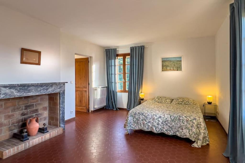 Mas De Charme En Pleine Camargue Villa Saint-Gilles  Exteriör bild